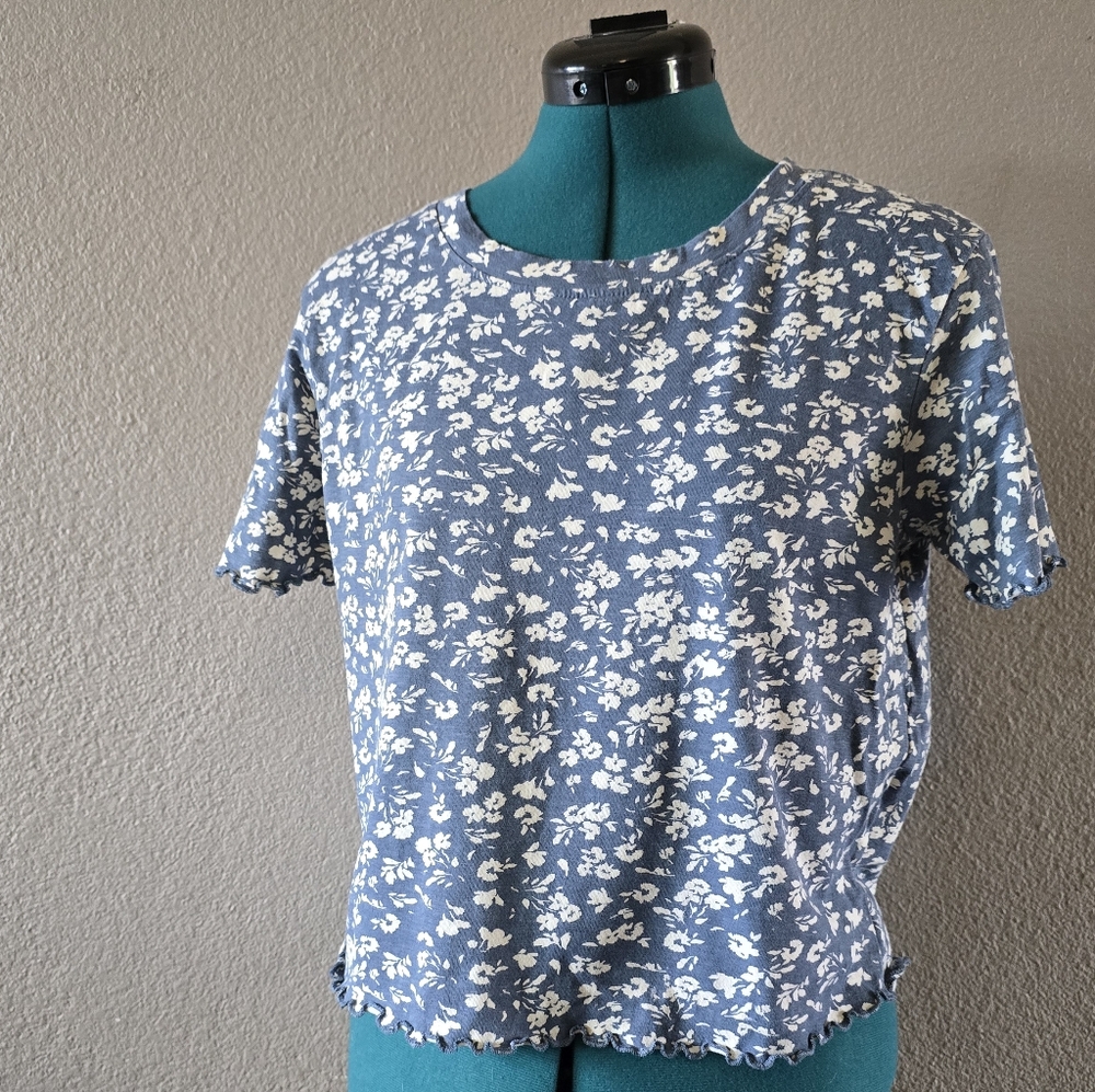 Kensie Blue and White Relaxed Crop Tee